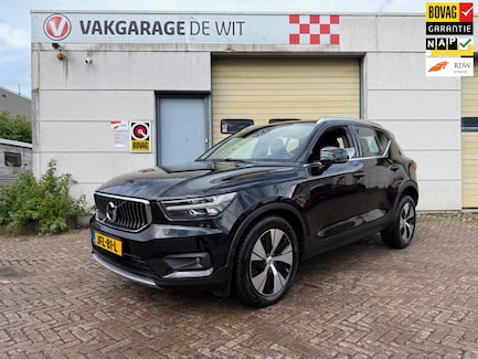 Volvo XC40 0