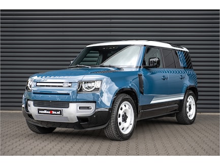 Land Rover Defender 0