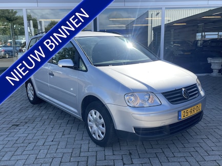 Volkswagen Touran 0