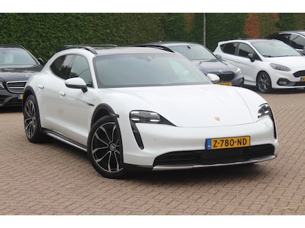 Porsche Taycan Cross Turismo 0