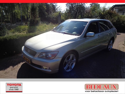 Lexus IS 0