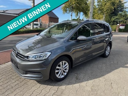 Volkswagen Touran 0