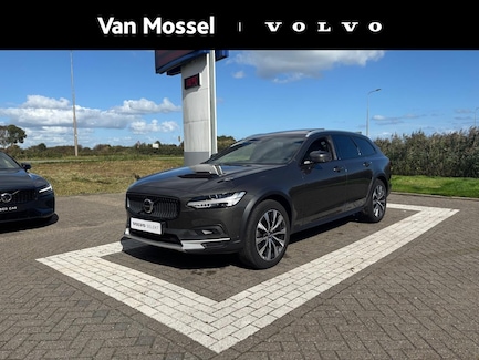 Volvo V90 Cross Country 0