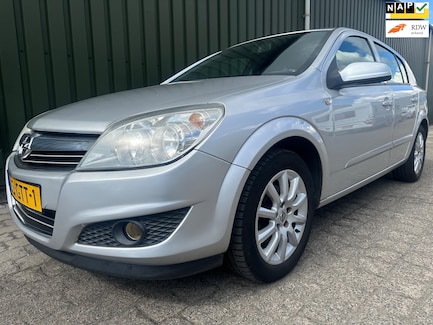 Opel Astra 0