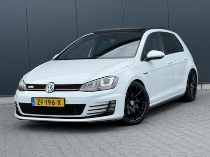 Volkswagen Golf 0