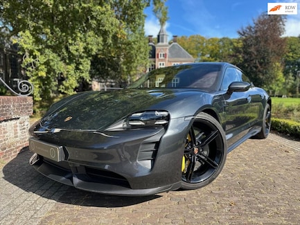 Porsche Taycan 0