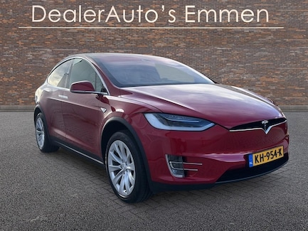 Tesla Model X 0