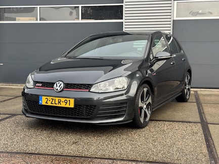 Volkswagen Golf 0