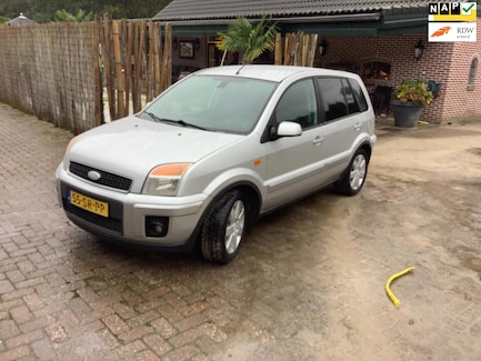 Ford Fusion 0