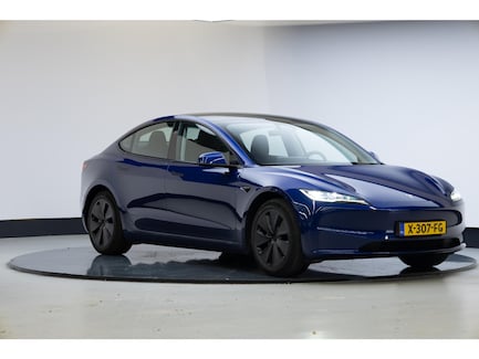 Tesla Model 3 0