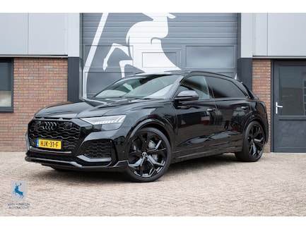 Audi RS Q8 0