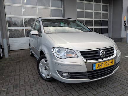 Volkswagen Touran 0