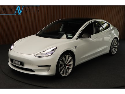 Tesla Model 3 0
