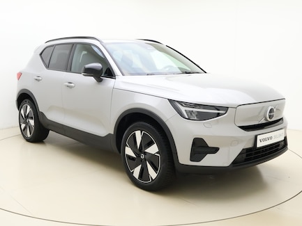 Volvo EX40 0