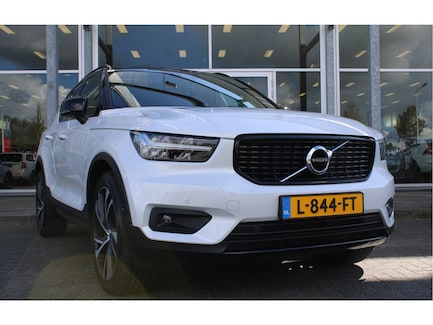 Volvo XC40 0