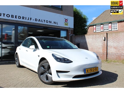 Tesla Model 3 0