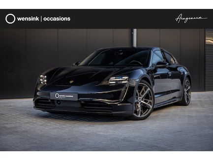 Porsche Taycan Cross Turismo 0