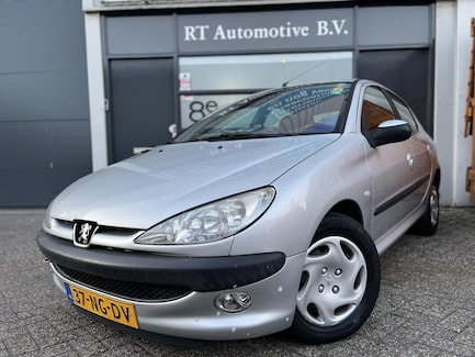 Peugeot 206 0