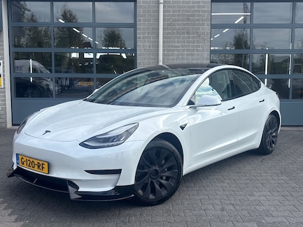 Tesla Model 3 0