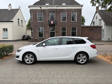 Opel Astra 0
