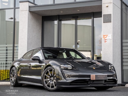 Porsche Taycan 0