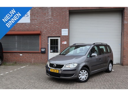Volkswagen Touran 0