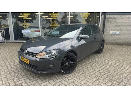 Volkswagen Golf 0