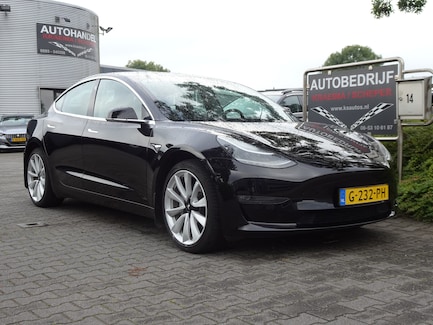 Tesla Model 3 0