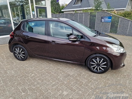 Peugeot 208 0