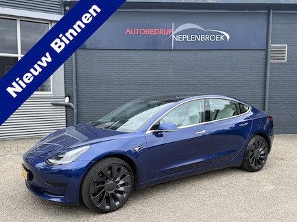 Tesla Model 3 0