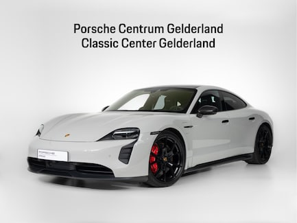 Porsche Taycan 0