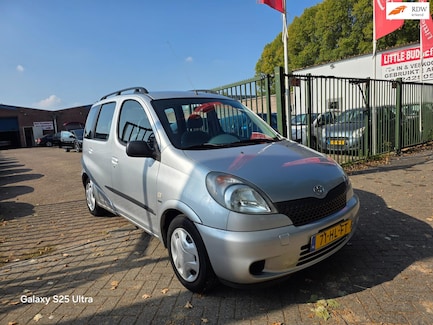 Toyota Yaris Verso 0
