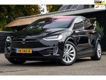 Tesla Model X 0