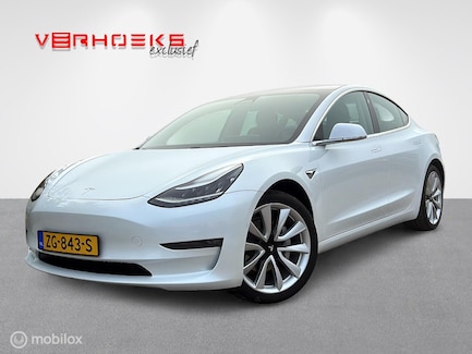Tesla Model 3 0