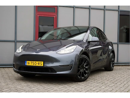 Tesla Model Y 0