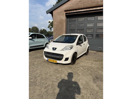 Peugeot 107 0