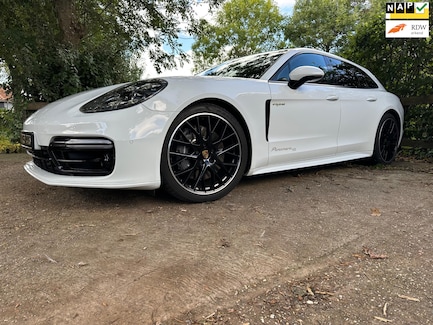 Porsche Panamera 0