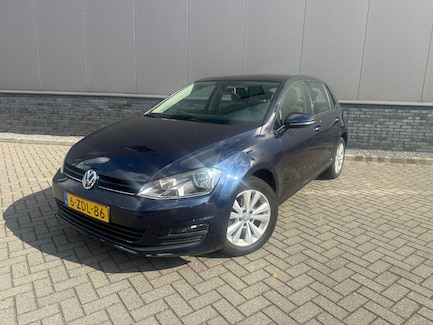 Volkswagen Golf 0