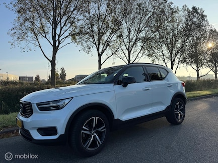 Volvo XC40 0