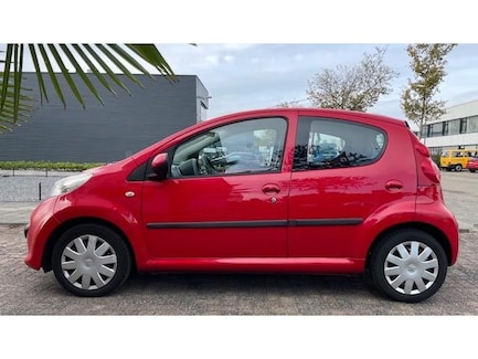 Peugeot 107 0