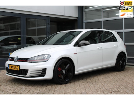 Volkswagen Golf 0