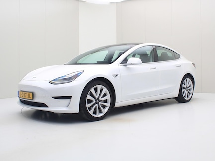 Tesla Model 3 0