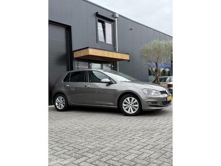 Volkswagen Golf 0
