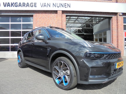 Lynk & Co 01 0