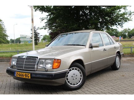 Mercedes-Benz 200-Serie 0