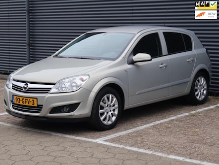Opel Astra 0
