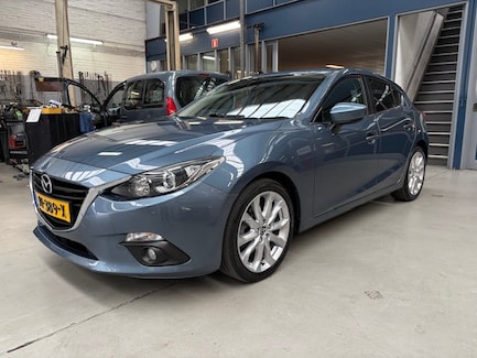 Mazda 3 0