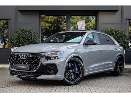 Audi RS Q8 0