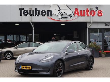 Tesla Model 3 0