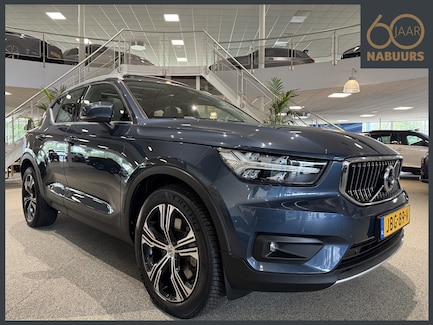 Volvo XC40 0